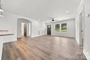5110 Hanging Rock Ct, Hickory, NC 28601 - Photo 5