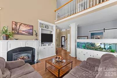 121 Pleasant Pointe Drive, Hickory, NC 28601 - Photo 7