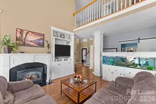 121 Pleasant Point Dr, Hickory, NC 28601 - Photo 7