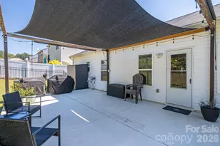 9012 Avery Meadows Dr, Charlotte, NC 28216 - Photo 25