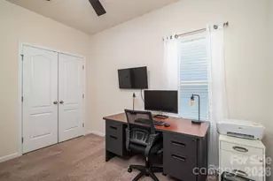 9012 Avery Meadows Dr, Charlotte, NC 28216 - Photo 19