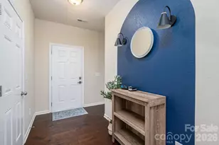 9012 Avery Meadows Dr, Charlotte, NC 28216 - Photo 7