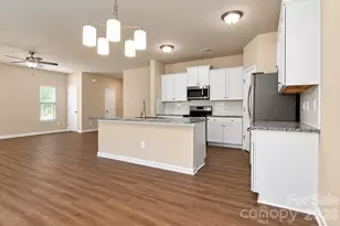 2647 Dellinger Dr, Charlotte, NC 28269 - Photo 11
