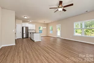 2647 Dellinger Dr, Charlotte, NC 28269 - Photo 5