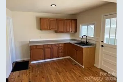 1110 N Ridge Road, Hendersonville, NC 28792 - Photo 3