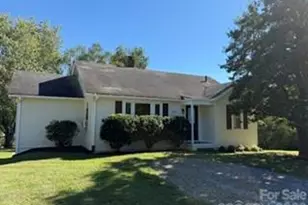 1110 N Ridge Rd, Hendersonville, NC 28792 - Photo 1