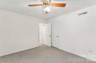 7500 Plott Rd, Charlotte, NC 28215 - Photo 29