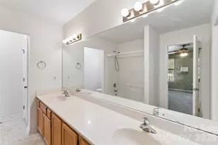 7500 Plott Rd, Charlotte, NC 28215 - Photo 17