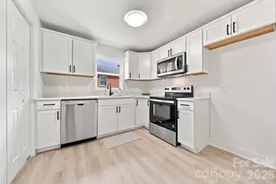 436 N Green St, Morganton, NC 28655 - Photo 5