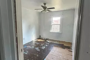 901 State St, Marion, NC 28752 - Photo 5