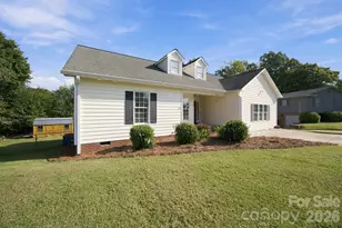 1829 Kenmore Dr, Statesville, NC 28625 - Photo 3