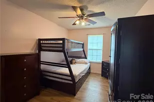 9541 Green Apple Dr, Charlotte, NC 28215 - Photo 11