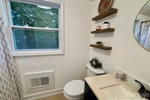 707 W Barr St, Lancaster, SC 29720 - Photo 25