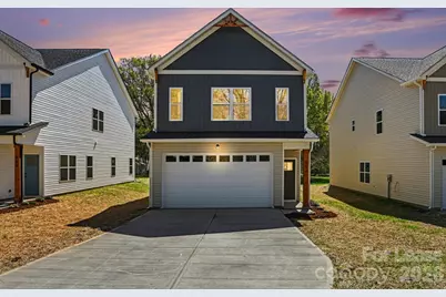 562 W Wilson Avenue, Mooresville, NC 28115 - Photo 1