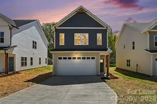 562 W Wilson Ave, Mooresville, NC 28115 - Photo 1