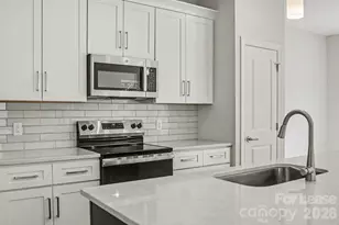 562 W Wilson Ave, Mooresville, NC 28115 - Photo 17