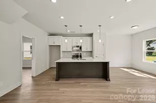 562 W Wilson Ave, Mooresville, NC 28115 - Photo 9