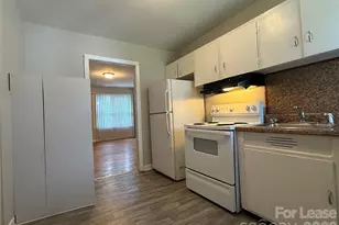 100 E Bradley St, Gastonia, NC 28052 - Photo 9