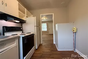102 E Bradley St, Gastonia, NC 28052 - Photo 9