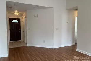 1404 Jordans Pond Ln, Charlotte, NC 28214 - Photo 3