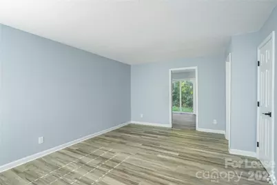 300 E Charlotte Avenue #5, Mount Holly, NC 28120 - Photo 9