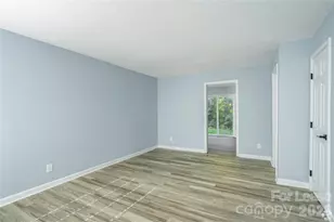 300 E Charlotte Ave, Mount Holly, NC 28120 - Photo 9