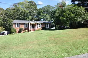 6045 Woodcove Dr, Winston Salem, NC 27104 - Photo 3