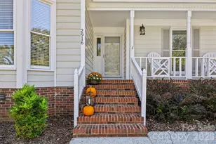 2916 Winghaven Ln, Charlotte, NC 28210 - Photo 3