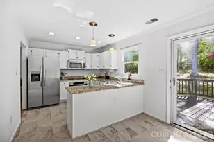 2916 Winghaven Ln, Charlotte, NC 28210 - Photo 13