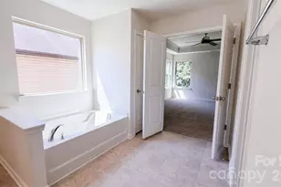 3807 Ernie Dr, Charlotte, NC 28269 - Photo 13