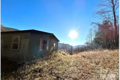 108 Lanning Road, Clyde, NC 28721 - Photo 11