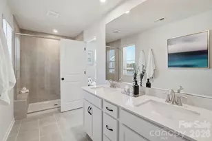 5234 Wyes Oak Ln, Charlotte, NC 28269 - Photo 19