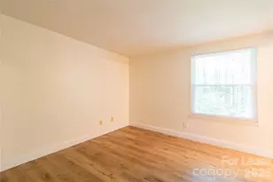 7821 Cloughy Cir, Charlotte, NC 28212 - Photo 15