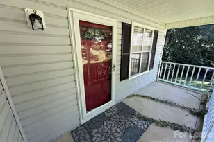 8006 Maxwelton Dr, Huntersville, NC 28078 - Photo 3