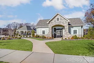 5222 Wyes Oak Ln, Charlotte, NC 28269 - Photo 17