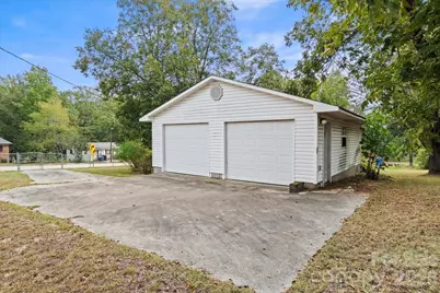 630 E Pigg Street, Pageland, SC 28728 - Photo 27
