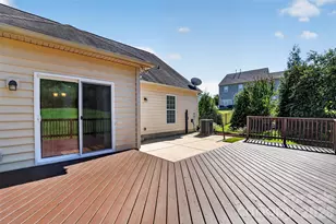 12910 Hunting Birds Ln, Charlotte, NC 28278 - Photo 43