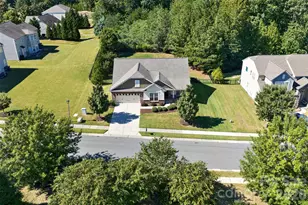 12910 Hunting Birds Ln, Charlotte, NC 28278 - Photo 47