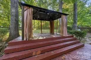 4131 Beauvista Dr, Charlotte, NC 28269 - Photo 25