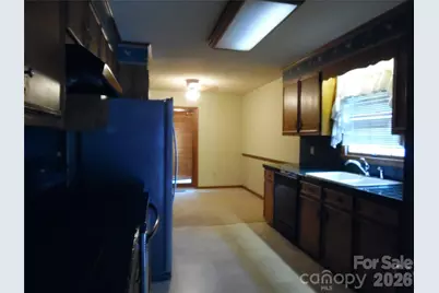 1453 Marshbrooke Lane, Catawba, NC 28609 - Photo 9