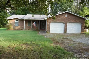 1453 Marshbrooke Ln, Catawba, NC 28609 - Photo 1