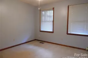 1453 Marshbrooke Ln, Catawba, NC 28609 - Photo 15