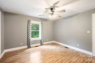 1180 Piney Ridge Rd, Forest City, NC 28043 - Photo 9