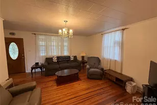 17 Hill St, Great Falls, SC 29055 - Photo 5