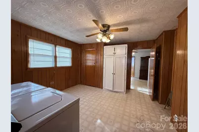 17 Hill Street, Great Falls, SC 29055 - Photo 15