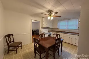 17 Hill St, Great Falls, SC 29055 - Photo 7