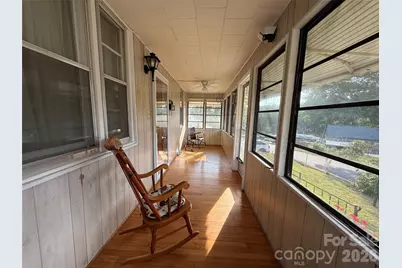 17 Hill Street, Great Falls, SC 29055 - Photo 3