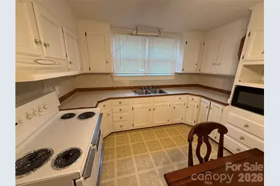 17 Hill Street, Great Falls, SC 29055 - Photo 9