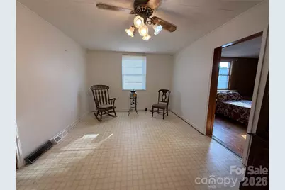 17 Hill Street, Great Falls, SC 29055 - Photo 13