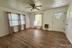 215 Norleon Ave, Hendersonville, NC 28791 - Photo 3